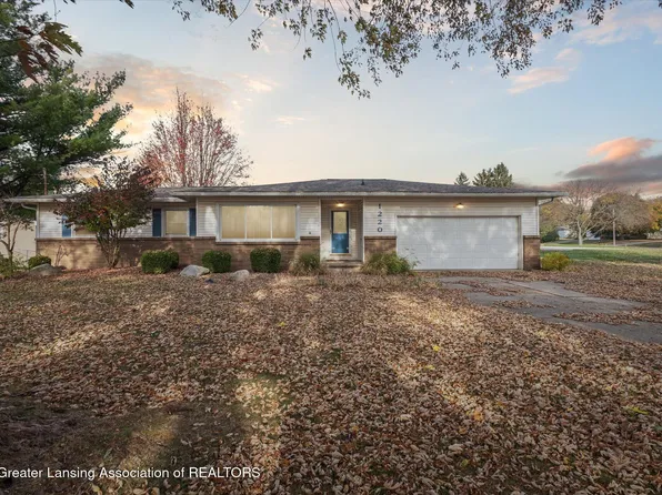 1220 E Geneva Dr, Dewitt, MI 48820