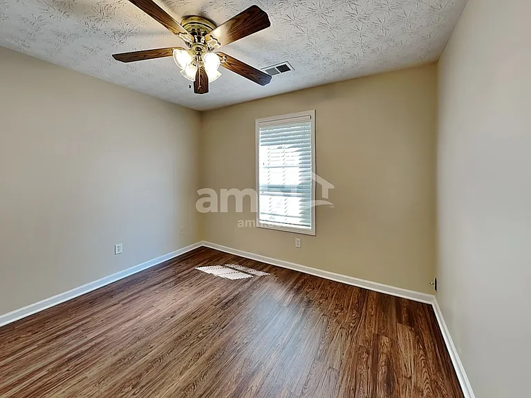 177 Waters Edge Dr — Photo 16
