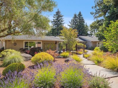 822 Mesa Ct, Palo Alto, CA, 94306