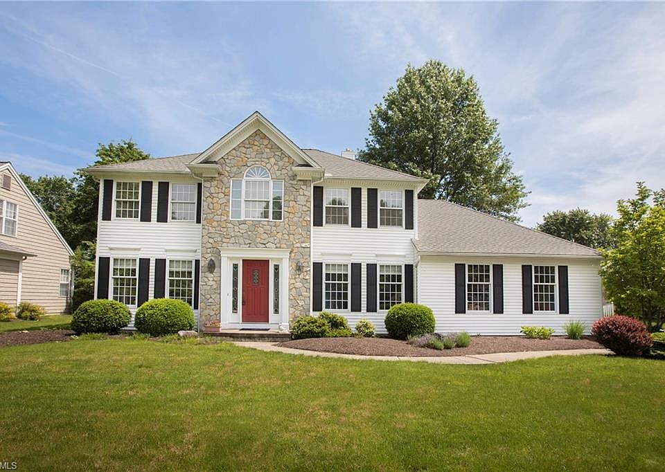 1st image of 429 Long Pointe Dr