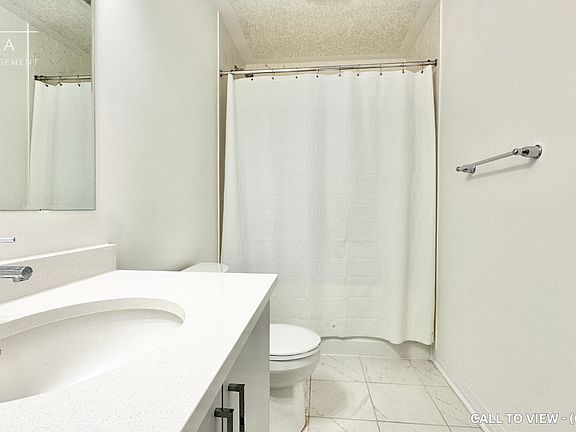 5th image of 25 Isherwood Ave #101