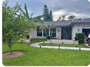 4532 Beechwood Lake Dr, Naples, FL 34112