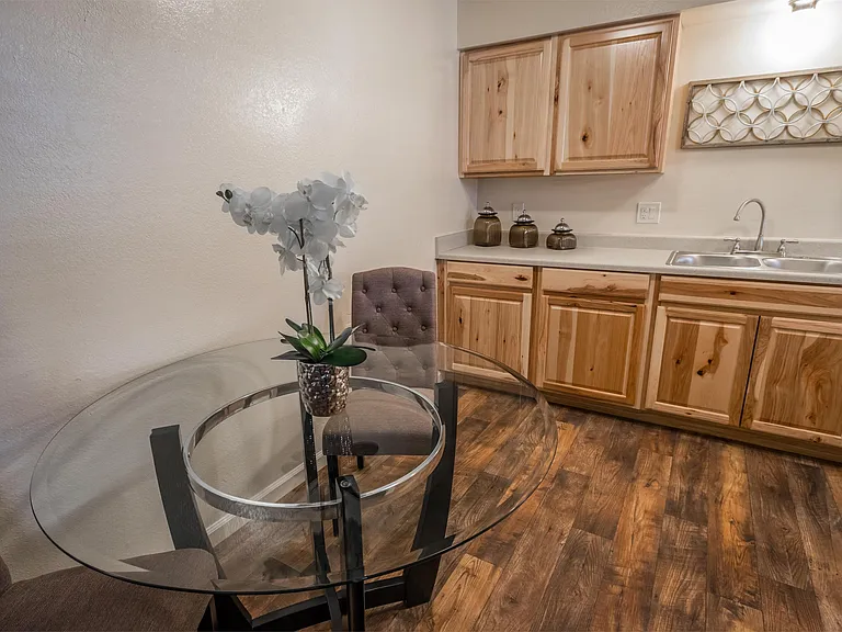 1210-1250 Kenny Dr — Photo 104