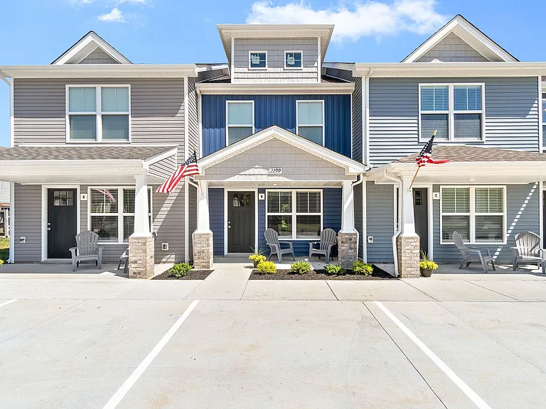 2299 Raleigh Ct #B — Photo 1