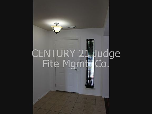 2nd image of 7208 Fossil Hill Dr