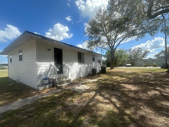 4th image of 2844 S Shine Ave