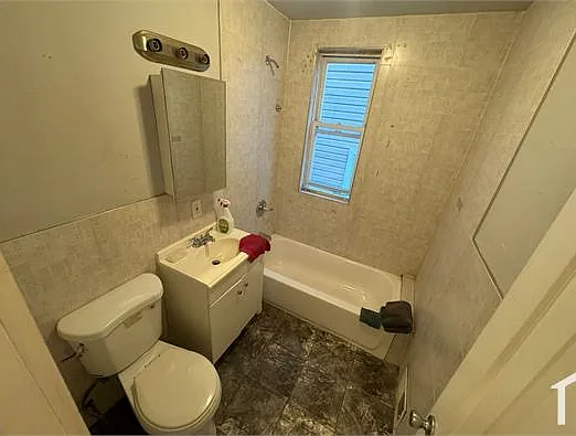 118 Cedar Ave #1 — Photo 5