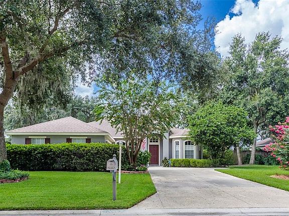 2nd image of 3023 Spring Hammock Dr