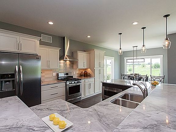 4th image of 1925 Stone Valley Dr