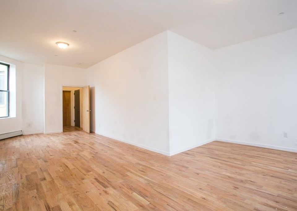 1st image of 194 Vernon Ave APT 1L