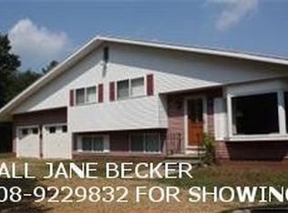 171 Gardner Rd, Hubbardston, MA 01452