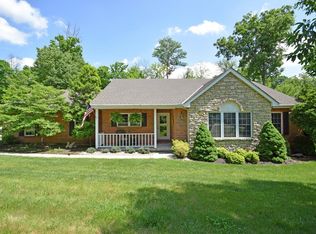 877 Walnut Ridge Trl, Lawrenceburg, IN 47025