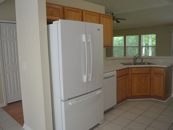 4th image of 545 Prosperity Lake Dr