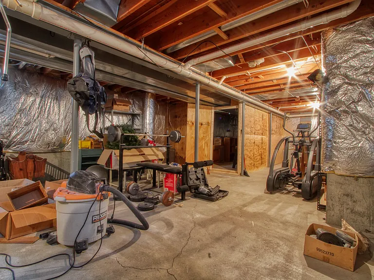 72 Delaney Ave — Photo 3