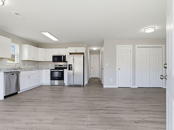 5th image of 120 Hill Place Ct Lot 16