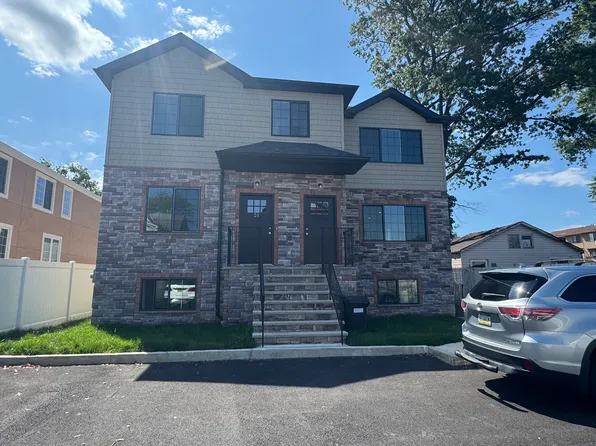 20 Church Ave #2, Staten Island, NY 10314