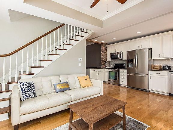 2nd image of 671 S 6th St