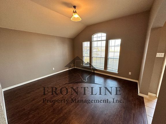 2nd image of 852 Coppin Dr