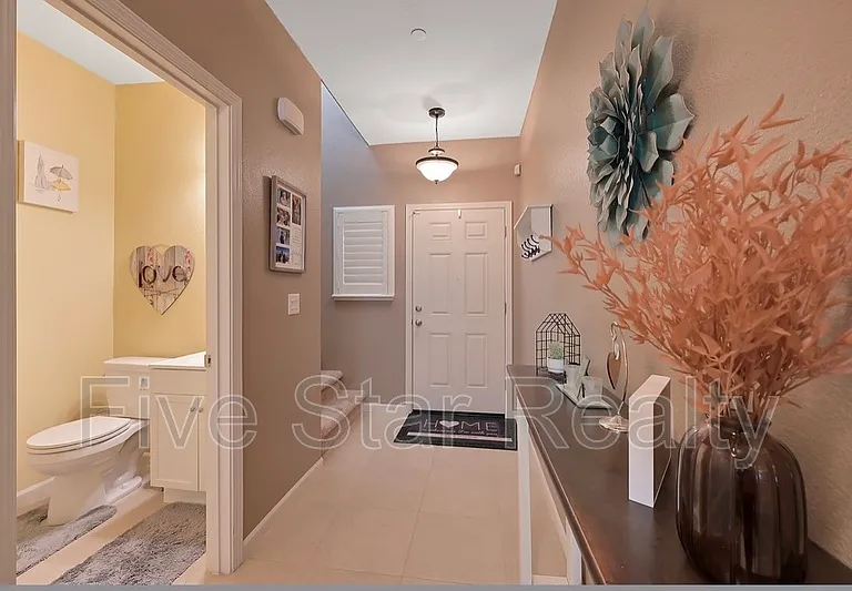 5609 Peach Tree Dr — Photo 2
