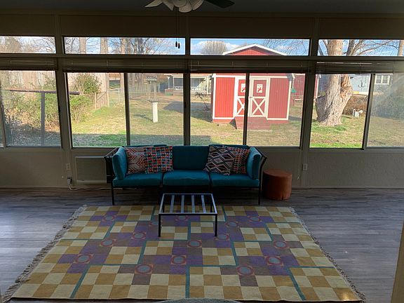 Sunroom additional 347sq ft
