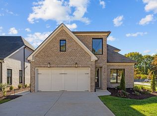 8159 Fairview Rd, Charlotte, NC 28226