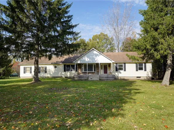 304 Lawrence Rd, Brockport, NY 14420