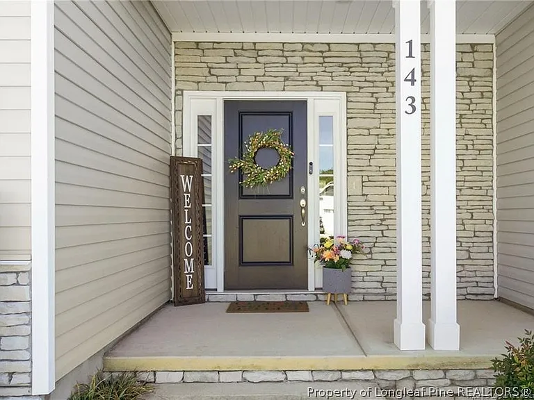 143 Western Pine Way — Photo 2