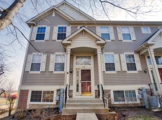 1107 Manchester Cir, Grayslake, IL 60030