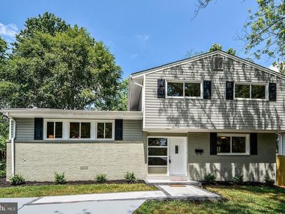 7422 Dominion Dr, Oxon Hill, MD, 20745