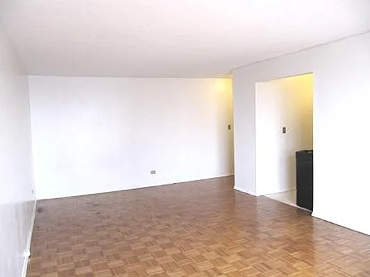 Rented by Keller Williams NYC | media 14