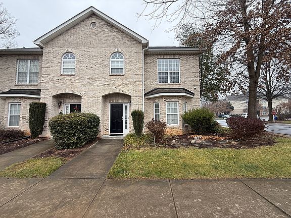 2nd image of 374 Summergate Dr