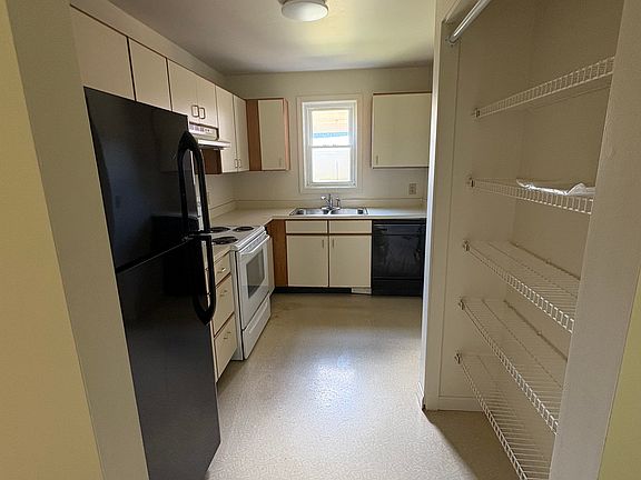 4th image of 62 S Meadow Dr #62
