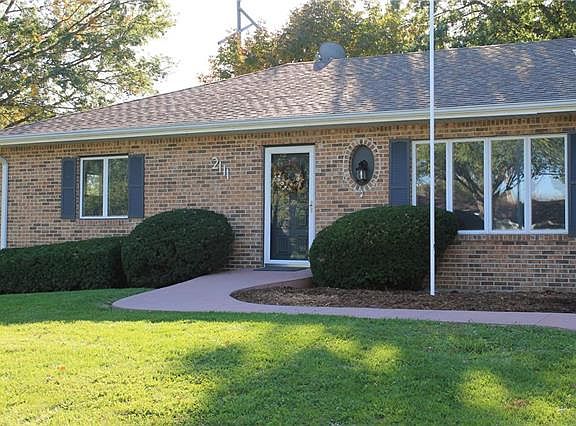 3rd image of 2111 Haddox St
