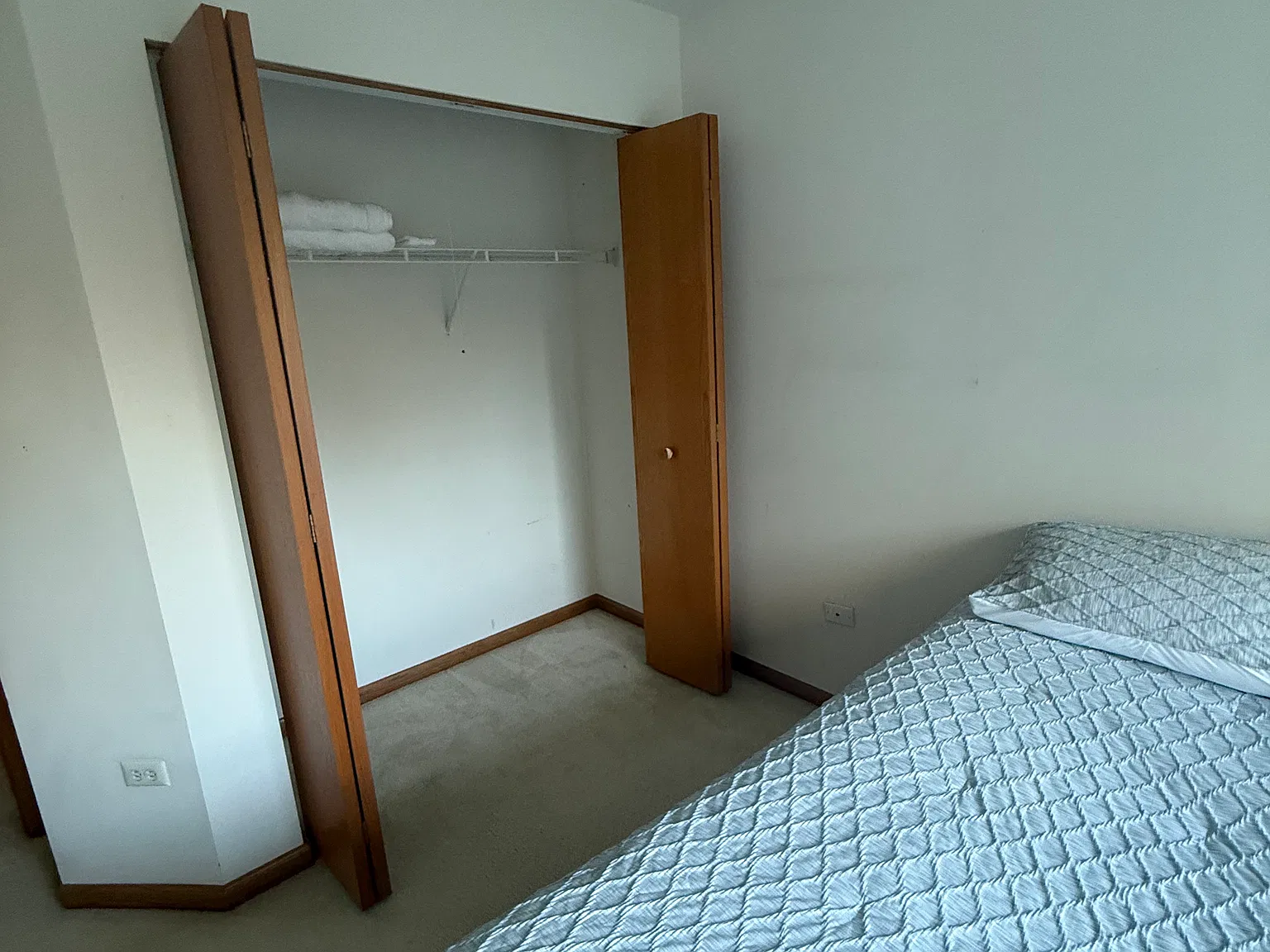 S Candlestick Way, Waukegan — Photo 3