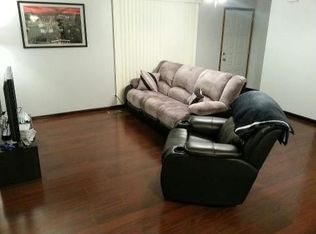 808 Honeytree Dr, Romeoville, IL 60446