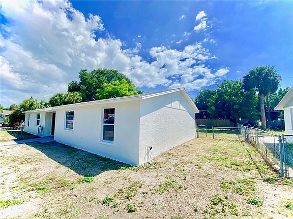 3rd image of 212 60th Avenue Dr W