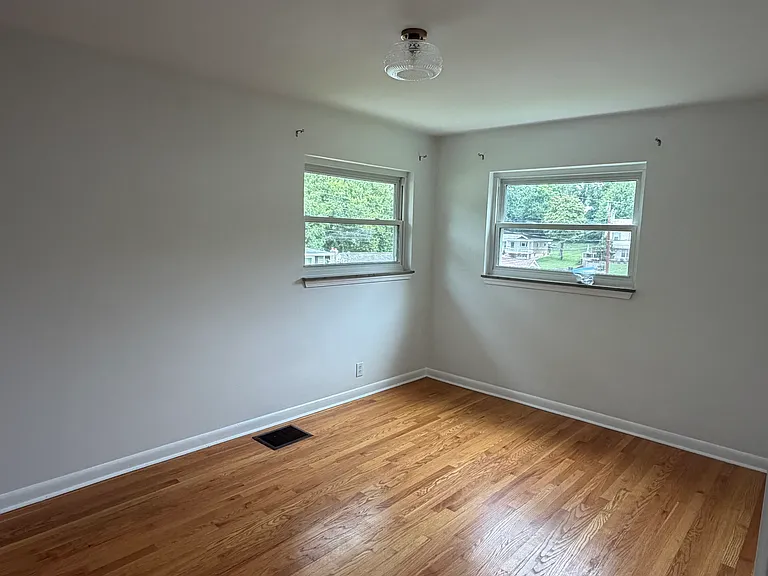 42 Alpine Dr — Photo 10