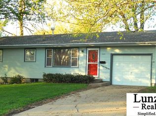 1620 11th St, Auburn, NE 68305