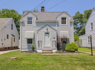 211 Ivanhoe Rd, Bedford, OH 44146