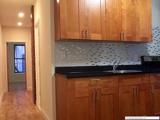 Rented by Sovereign Associates | media 12