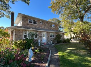 140 Coates Ave N, Holbrook, NY 11741