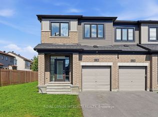 1136 Speedvale Ct, Ottawa, ON K2T0P5
