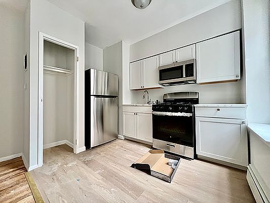3rd image of 148 Parkside Ave