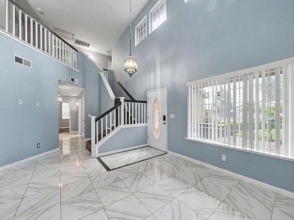 5th image of 2055 Bedford Ave