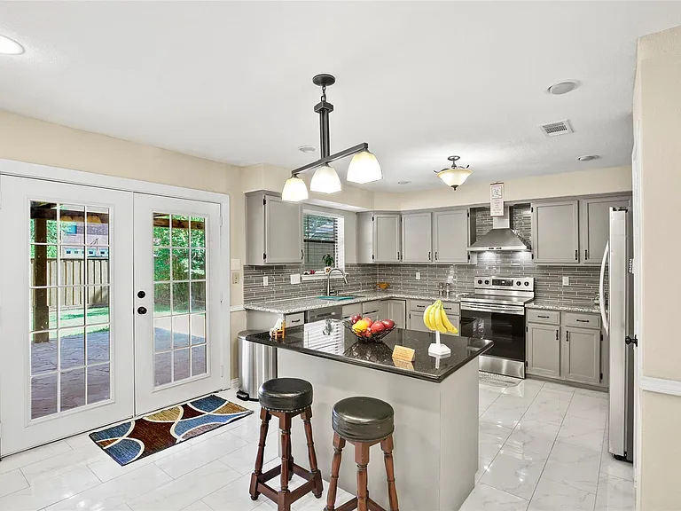 2226 Crystal Creek Ln — Photo 3