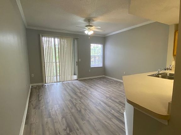 5th image of 5401 Bentgrass Dr #1112