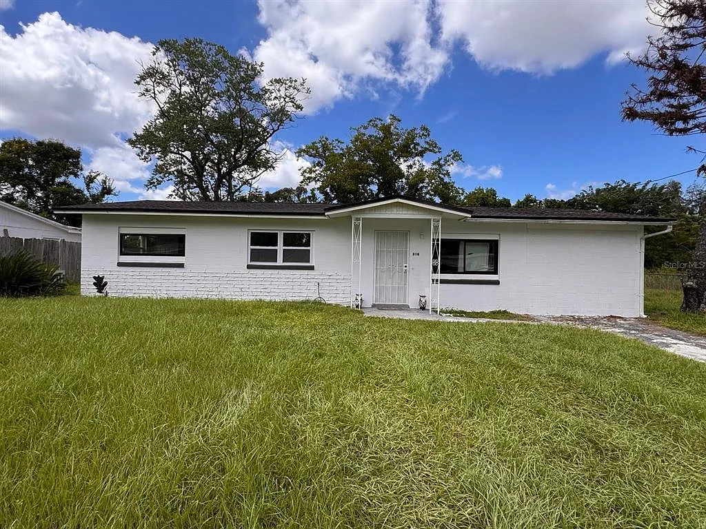 3 bed, 3.0 bath, 2230 sqft, $3,000 — Photo 1