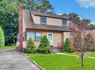 127 Decker Avenue, North Merrick, NY 11566