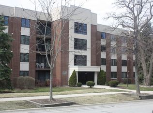 212 W Saint Charles Rd, Lombard, IL 60148