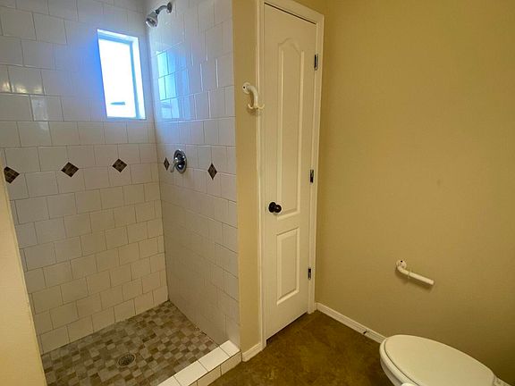 5th image of 8935 Marks St APT B